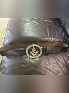 Black Leather Belt with Decorative Crystal-Trimmed Star Buckle